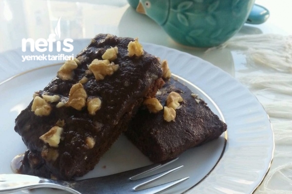 Vişneli Browni (Islak Kek) Nefis Yemek Tarifleri