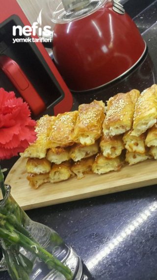 Baklavalık Yufkadan Peynirli Börek