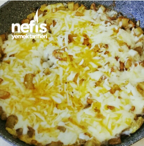 Tavada Kaşarlı Patates Tarifi Yapılışı Tavada Kaşarlı Patates Tarifi Yapılışı
