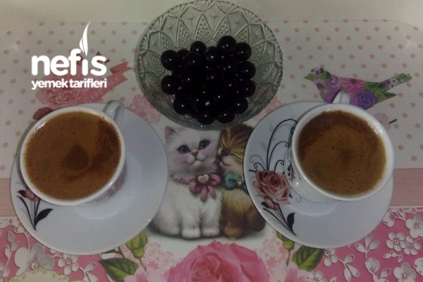 Sütlü Çikolatalı Türk Kahvesi