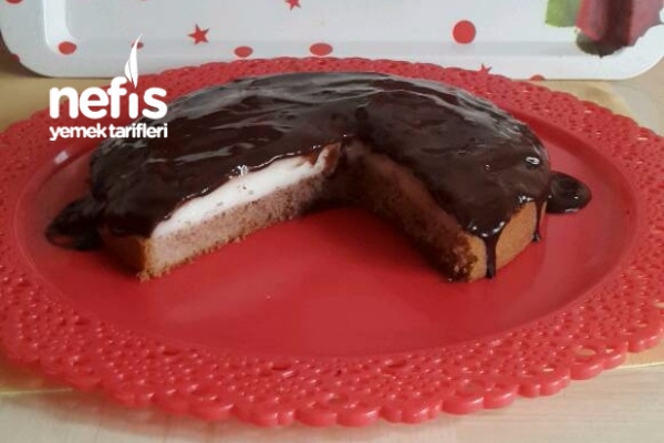 Pudingli Çikolata Soslu Kek Nefis Yemek Tarifleri 3132278