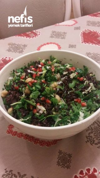 Siyah Pirinçli- Nohutlu Yeşil Salata