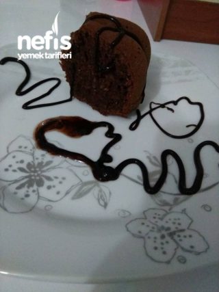Nefis Kabaran Kakaolu Tarçınlı Sünger Kek