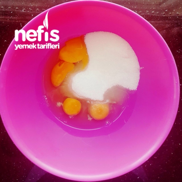 Fırın Tepsisinde Pudra Şekerli Kek Nefis Yemek Tarifleri