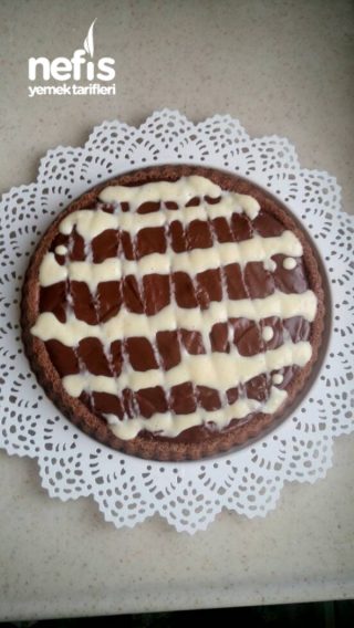 Kolay Çikolatalı Tart Kek