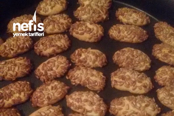 Nefis Ay Çekirdekli Kurabiye Nefis Yemek Tarifleri