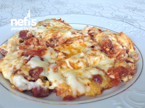 Sucuklu Kaşarlı Menemen ( Mükemmel Lezzet )