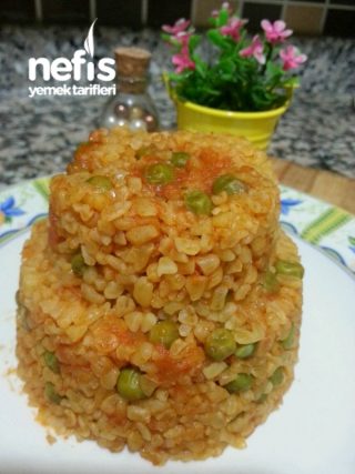 Şipşak Bezelyeli Bulgur Pilavı