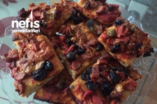 Leyla”Nın Nefis Kolay Pizzası Tarifi