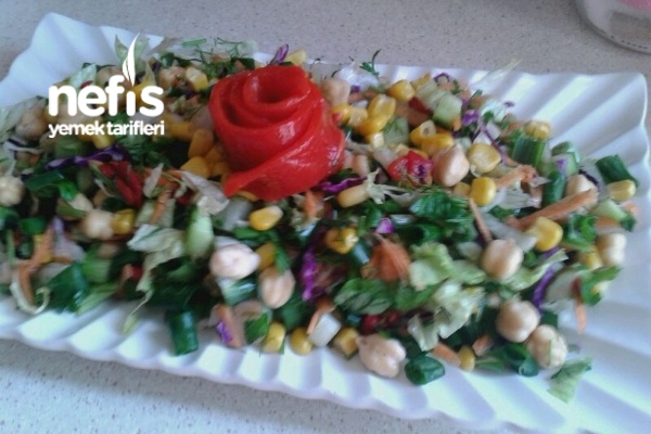Süper Nohut Salatası