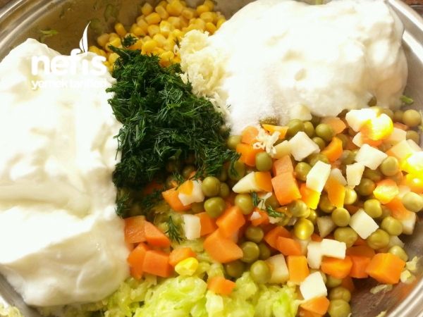 Yedikçe Yedirten Kabak Salatası