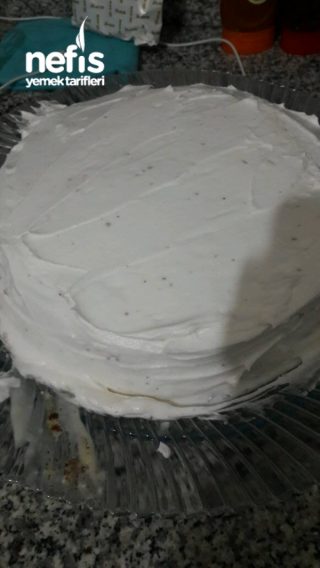 Hazır Kek İle Muhteşem Bir Pasta