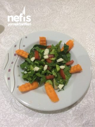 Taze Ispanak Salatası