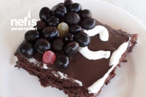 Çikolatalı Kolay Yaş Pasta (Anneler Gününe Özel Ayrıntılı Anlatımla) Tarifi
