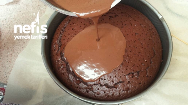 Kakaolu Ve Cikolatali İslak Kek
