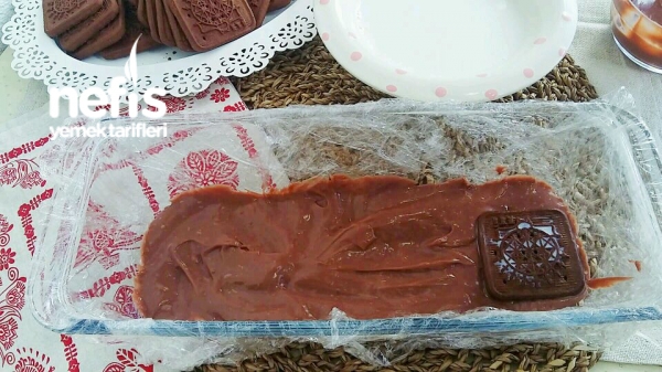 Kakaolu Kremalı Pratik Yaş Pasta
