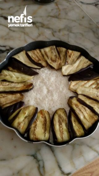 Patlıcan Kaplamalı Pilav