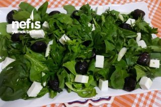 Peynirli ve Zeytinli Roka Salatası Tarifi