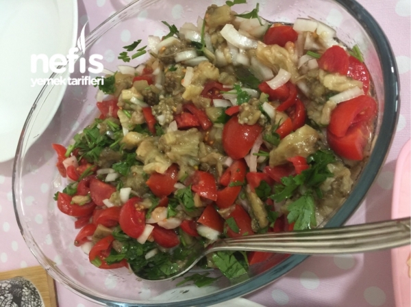 Köz Patlıcanlı Salata