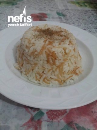 Tavuk Sulu Pirinç Pilavı