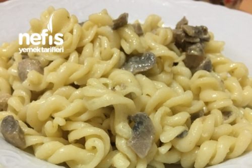 Kremali Mantarli Tavuklu Makarna Nefis Yemek Tarifleri 3367811