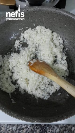 muhtesem Garnitürlü Pirinç Pilavı