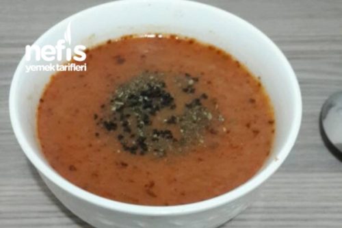 Acılı Tarhana Çorbası (Antalya Usulü) Tarifi