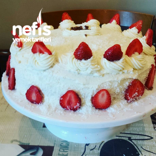 Çilekli Pasta Nefis Yemek Tarifleri 3405724
