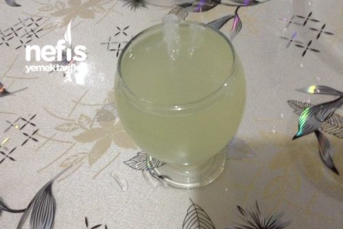 Evde Kolay Limonata Yapımı Tarifi