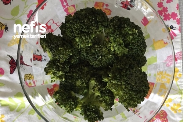 Nar Ekşili Sarımsak Soslu Brokoli