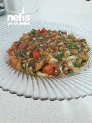 Nefis Patlıcan Salatasi