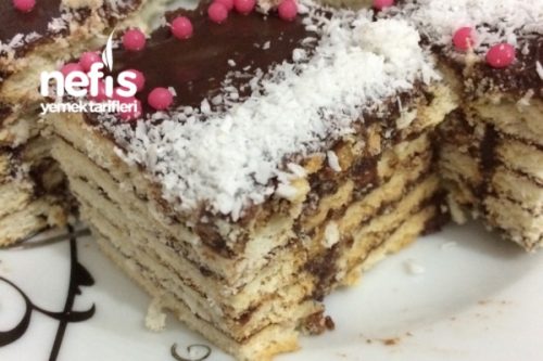 Çok Kolay Ve Bi O Kadar Lezzetli Piramit Bisküvili Pasta Nefis Yemek