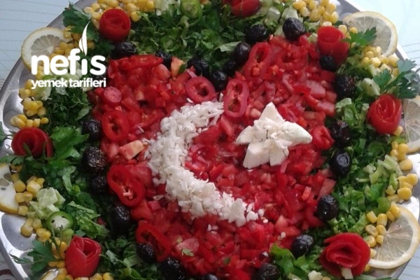 Pınarın Türk Bayrağı Temalı Salatası