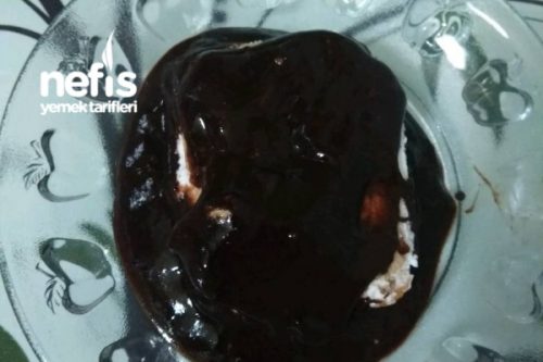 Çikolata Soslu Dondurma ( Çok Pratik) Tarifi