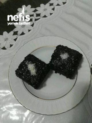 Kara Kız Pastası ( Islak Kek)