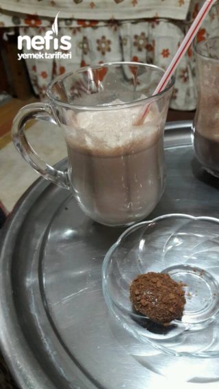 Bisküvili Vanilyalı Çikolatalı Milkshake
