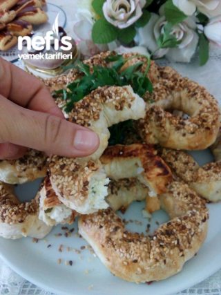 Simit Görünümlü Börek