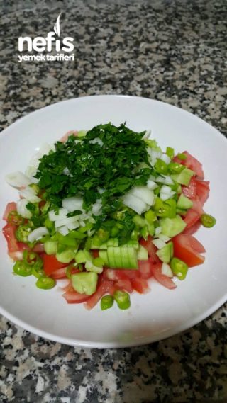 enfes Kebap Yanı Eslikcisi (kaşık Salatası )