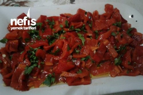 Kırmızı Biber Salatası Tarifi