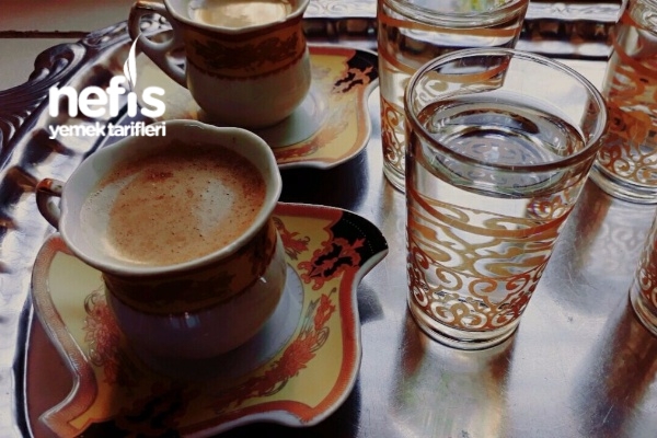 Orta Şekerli Sütlü Kahve Nefis Yemek Tarifleri