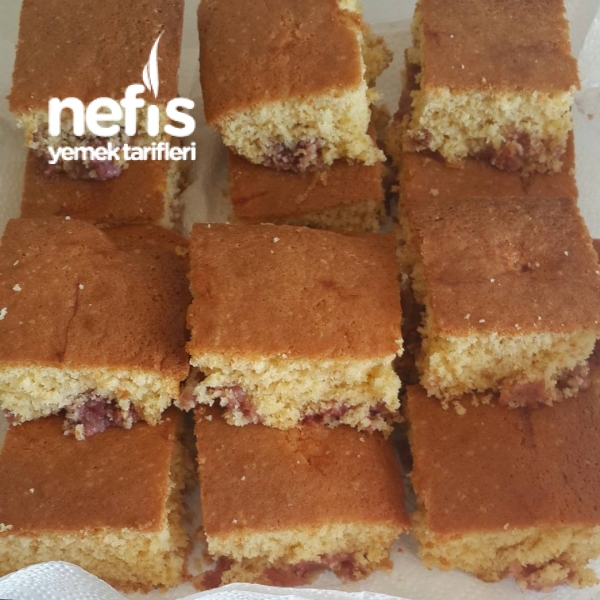 Pudingli Ve Çilekli Kek Nefis Yemek Tarifleri