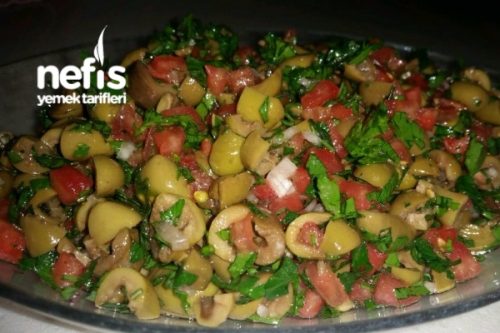 KREP PASTA VE BİBERLİ YEŞİL ZEYTİN SALATASI Enfes Yemek Tarifleri KREP PASTA VE BİBERLİ YEŞİL ZEYTİN SALATASI Enfes Yemek Tarifleri
