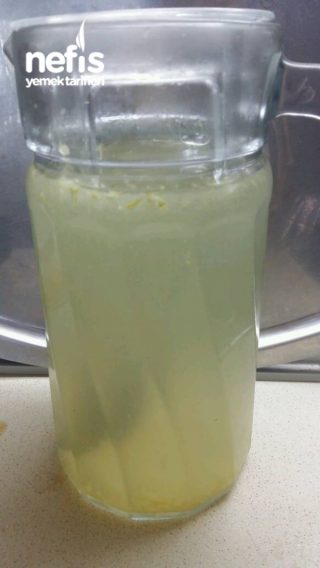 El Yapımı Limonata (Limon Parçalı)