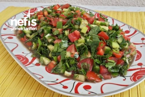 Nefis Nar Ekşili Kaşık Salatası Tarifi