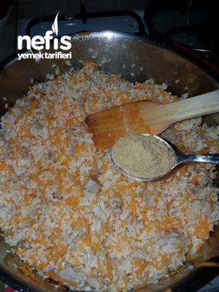 Havuçlu Tavuklu Kimyonlu Pirinç Pilavı