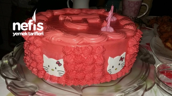 Cansel’in Hello Kitty Pastası