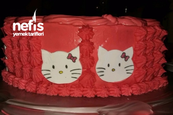 Cansel’in Hello Kitty Pastası