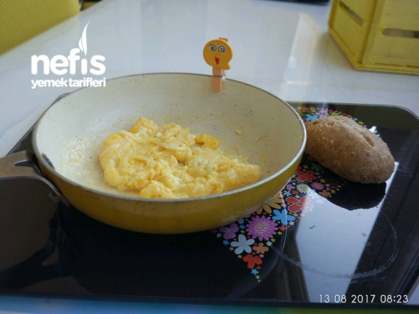 Bebekler İçin Peynirli Omlet(hindistan Cevizi Yagli)
