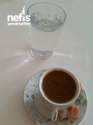 Bol Köpüklü Orta Şekerli Türk Kahvesi