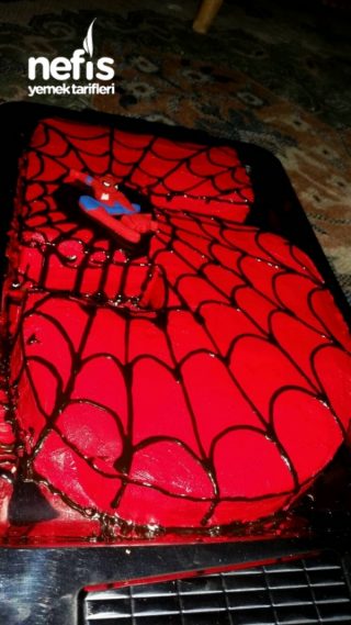 5 Figure Cake with Spiderman